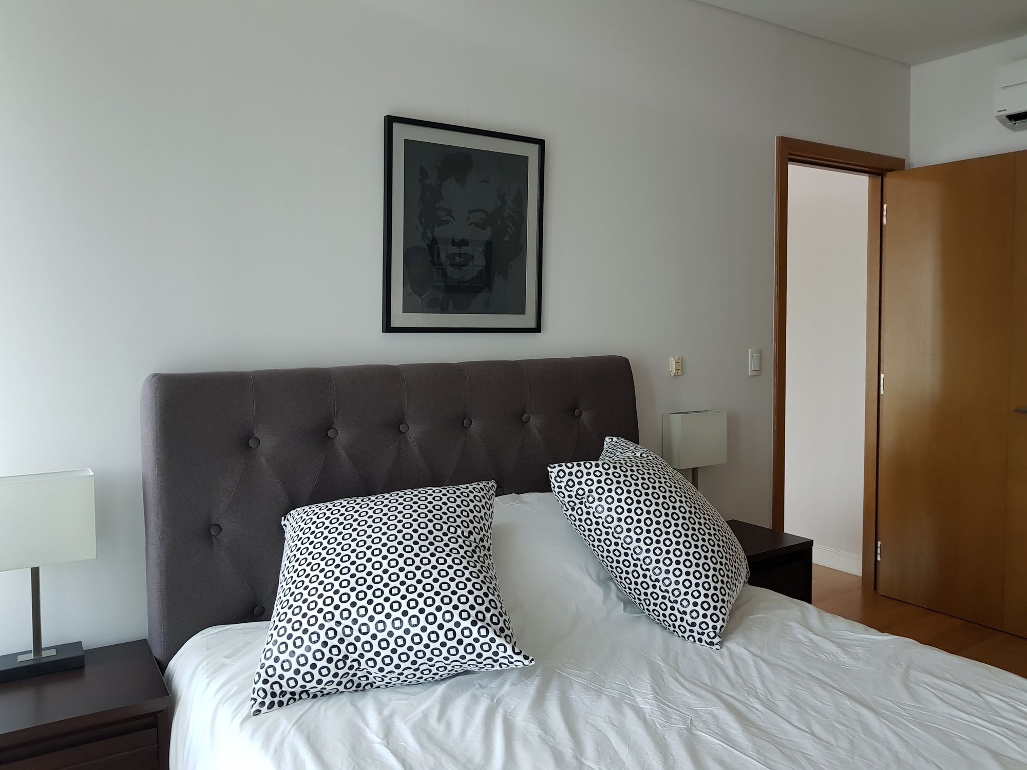 "3BR Condo for Rent in Pacific Plaza Ayala, Urdaneta, Makati"04