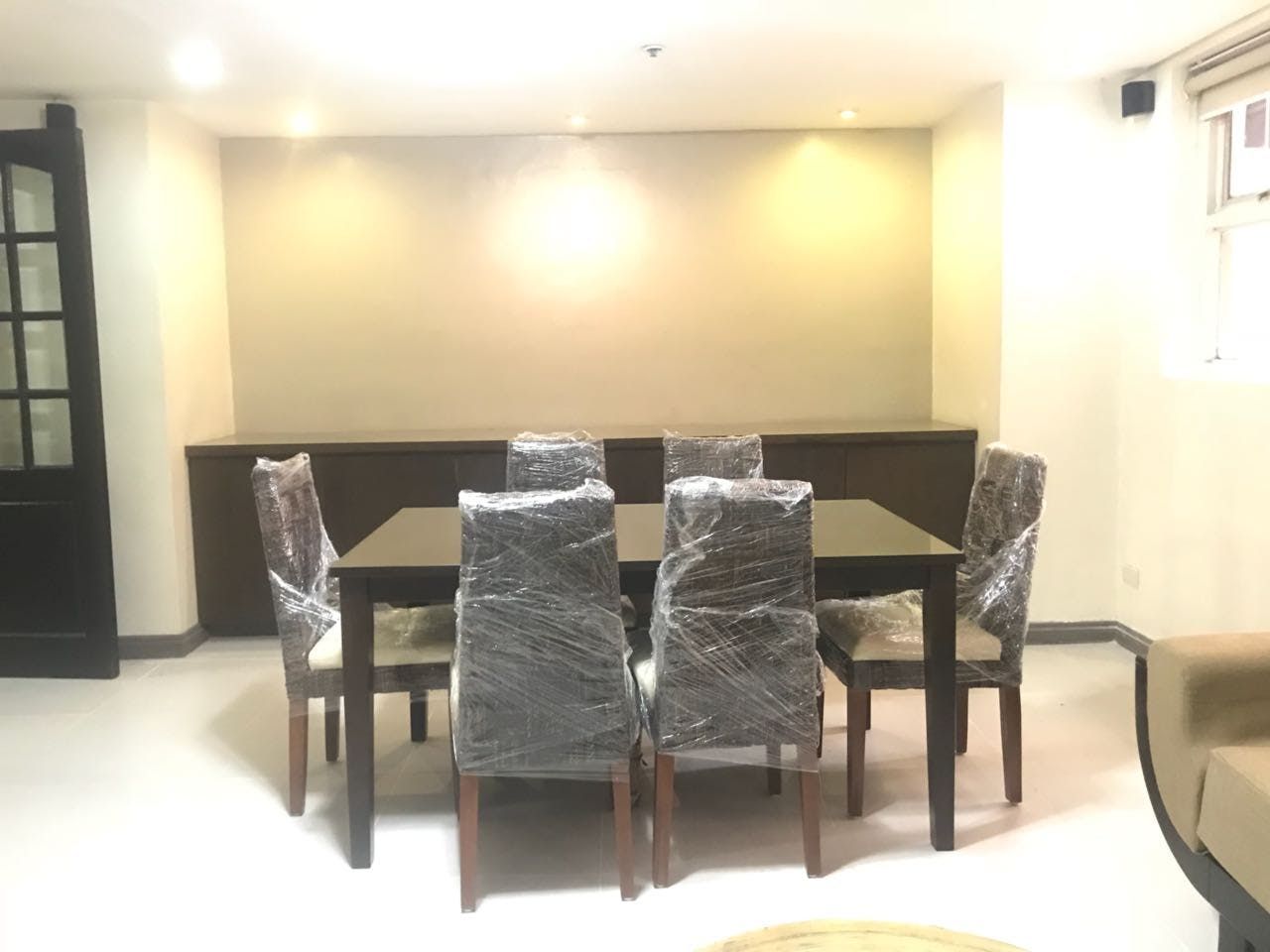 "2BR Condo for Rent in One Lafayette Square, Salcedo Village, Makati"04