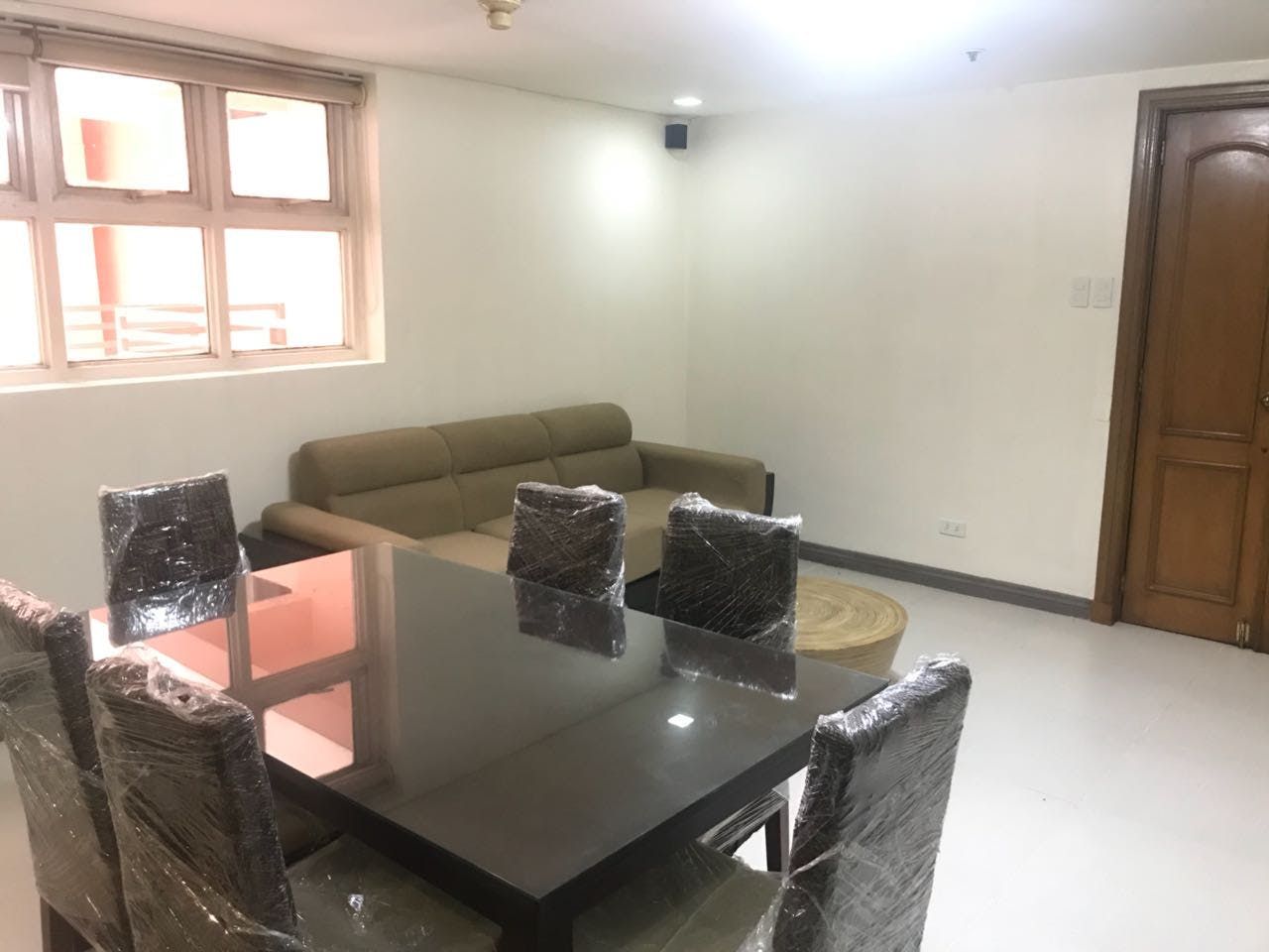 "2BR Condo for Rent in One Lafayette Square, Salcedo Village, Makati"06