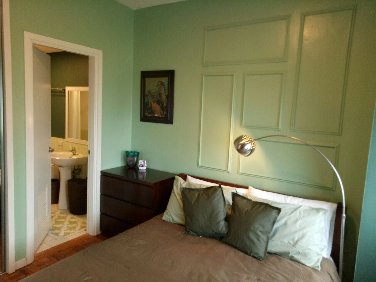 "1BR Condo for Rent in Stamford Executive Residence, McKinley Hill, Tag"10