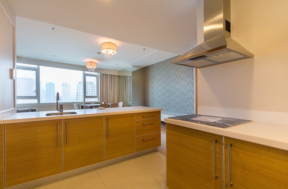 "1BR Condo for Rent in Park Terraces, San Lorenzo, Makati"10