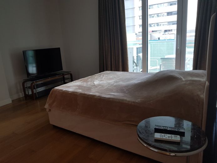 "1BR