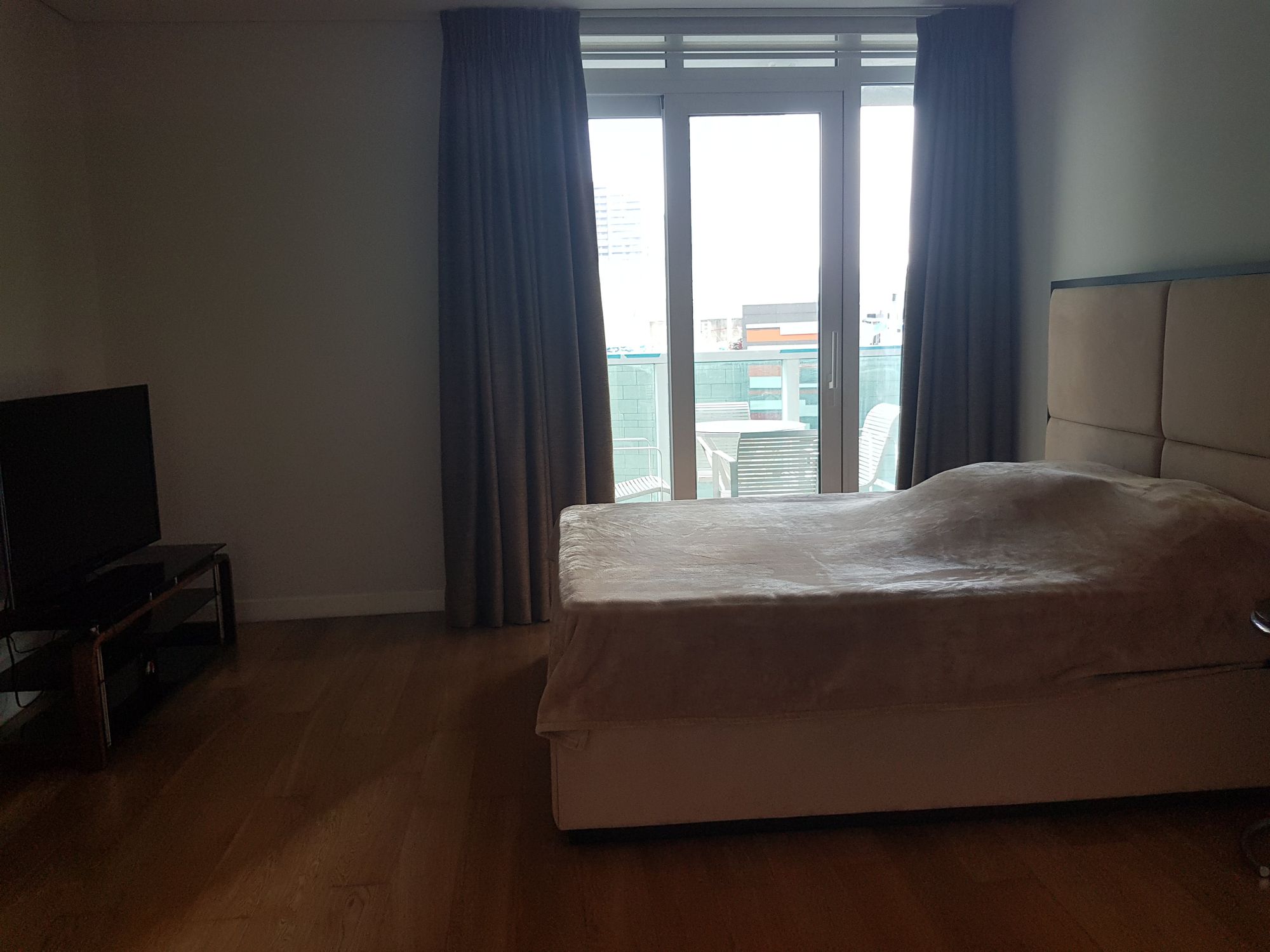 "1BR Condo for Rent in Park Terraces, San Lorenzo, Makati"04