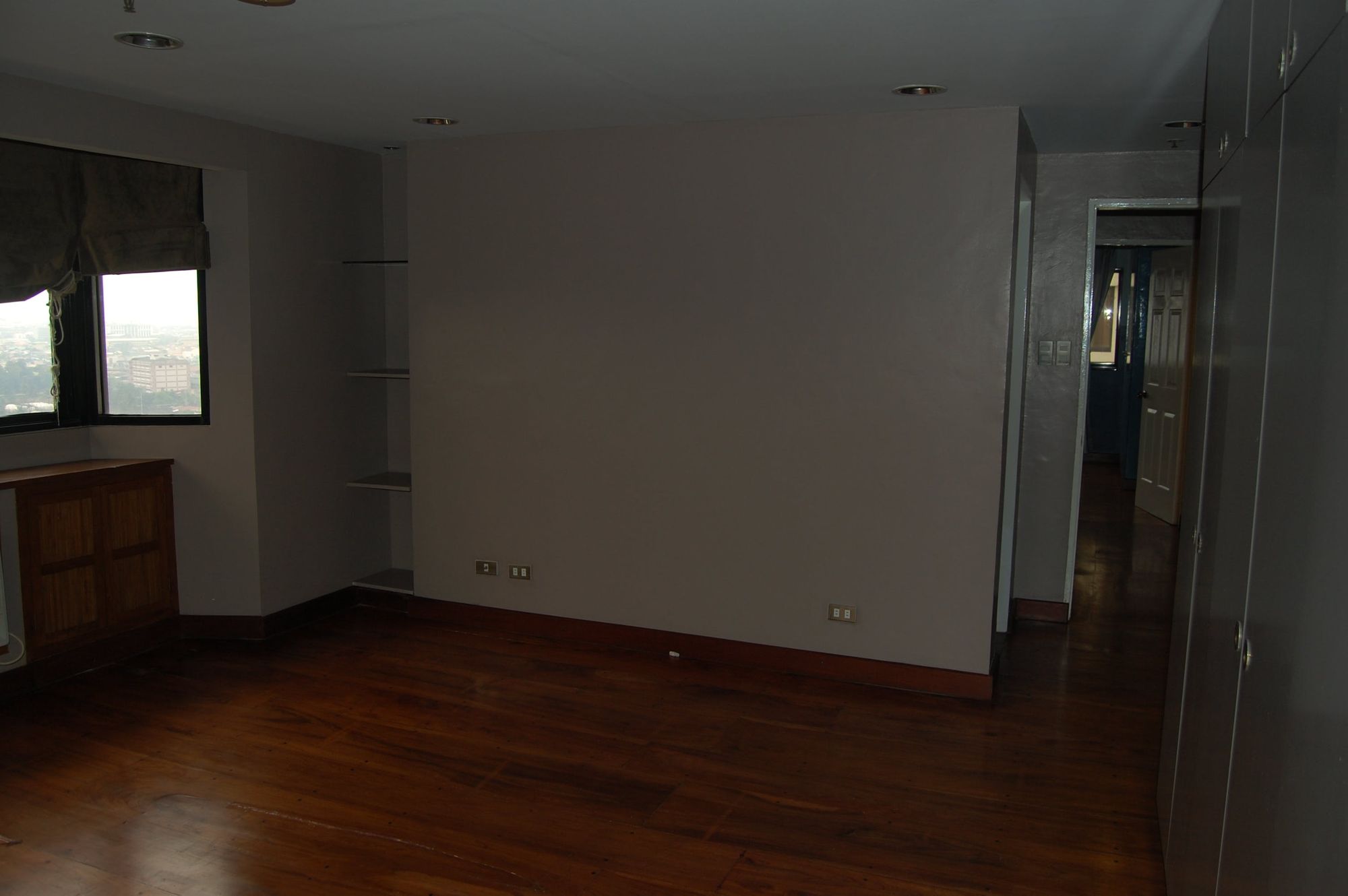 "3BR Condo for Rent in Phoenix Heights Condominium, Bagong Ilog, Pasig"04