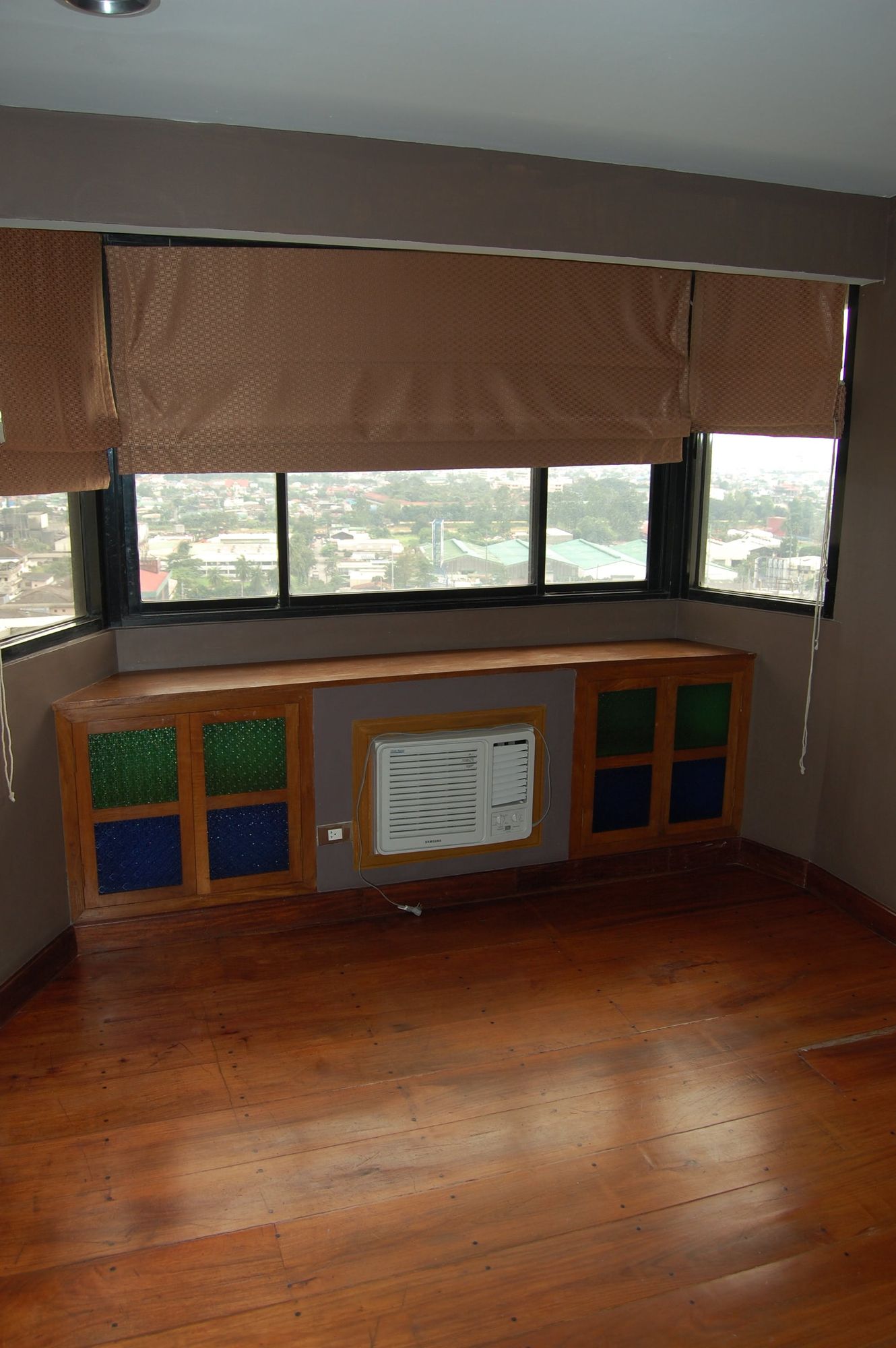 "3BR Condo for Rent in Phoenix Heights Condominium, Bagong Ilog, Pasig"08