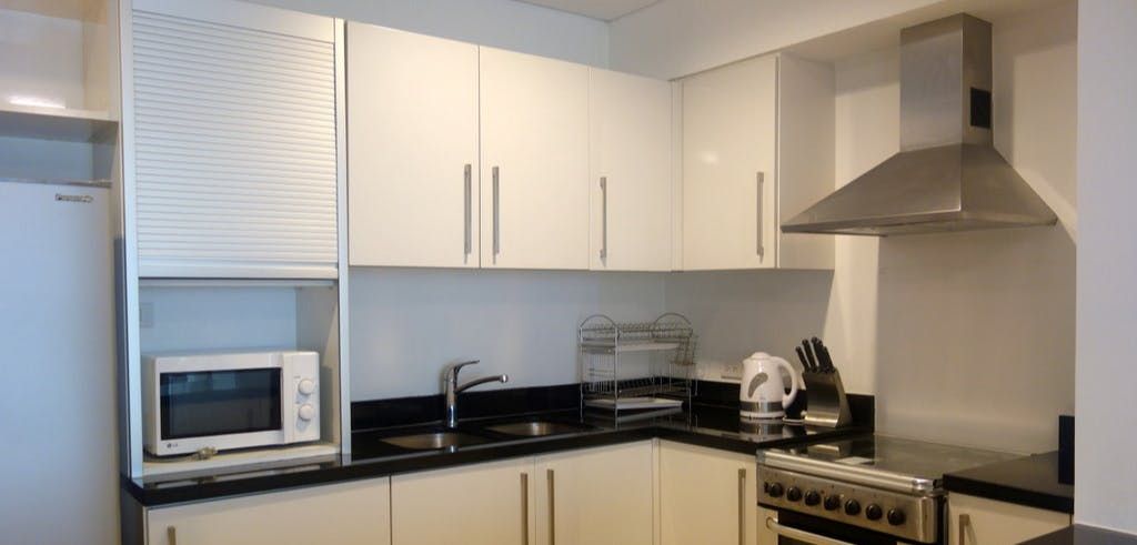 "3BR Condo for Rent in Twin Towers, Urdaneta, Makati"03