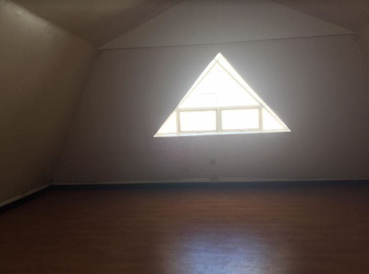 "3BR Townhouse for Rent in New Manila, Quezon City"07