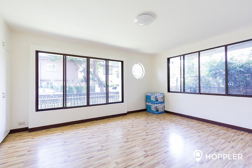 "4BR House for Rent in Magallanes, Makati"08