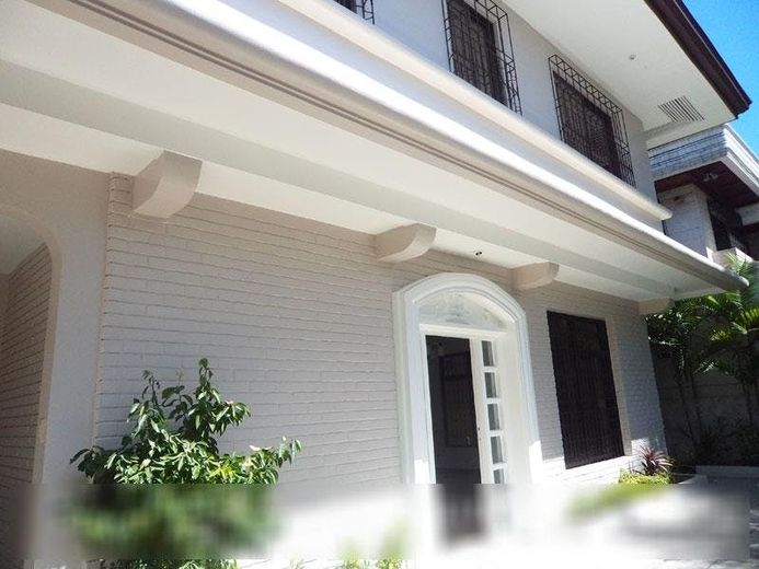 "4BR House for Rent in Magallanes, Makati"01