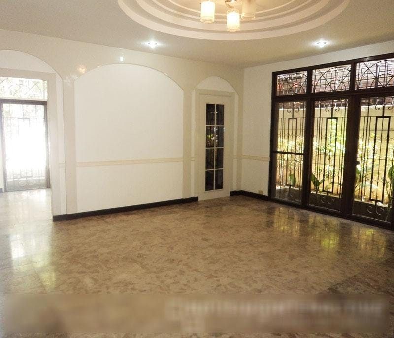 "4BR House for Rent in Magallanes, Makati"06