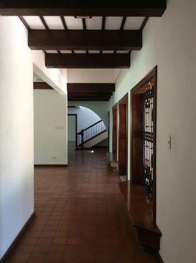 "4BR House for Rent in Ayala Alabang Village, Muntinlupa"01