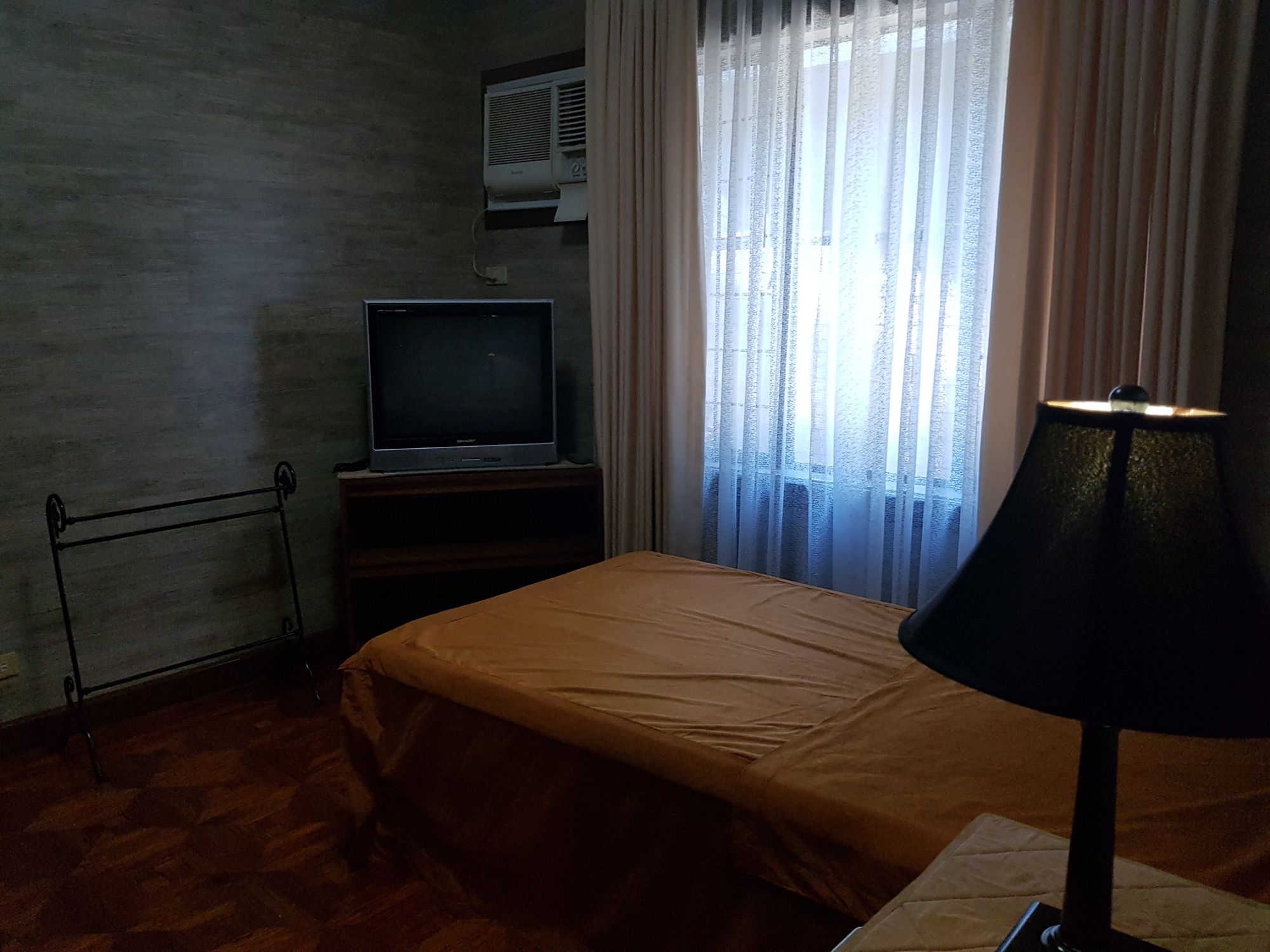 "4BR House for Rent in Ayala Southvale, Muntinlupa"03