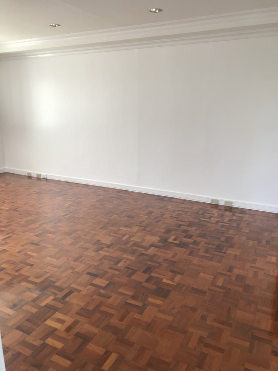 "4BR House for Rent in Dasmari?as Village, Makati"04
