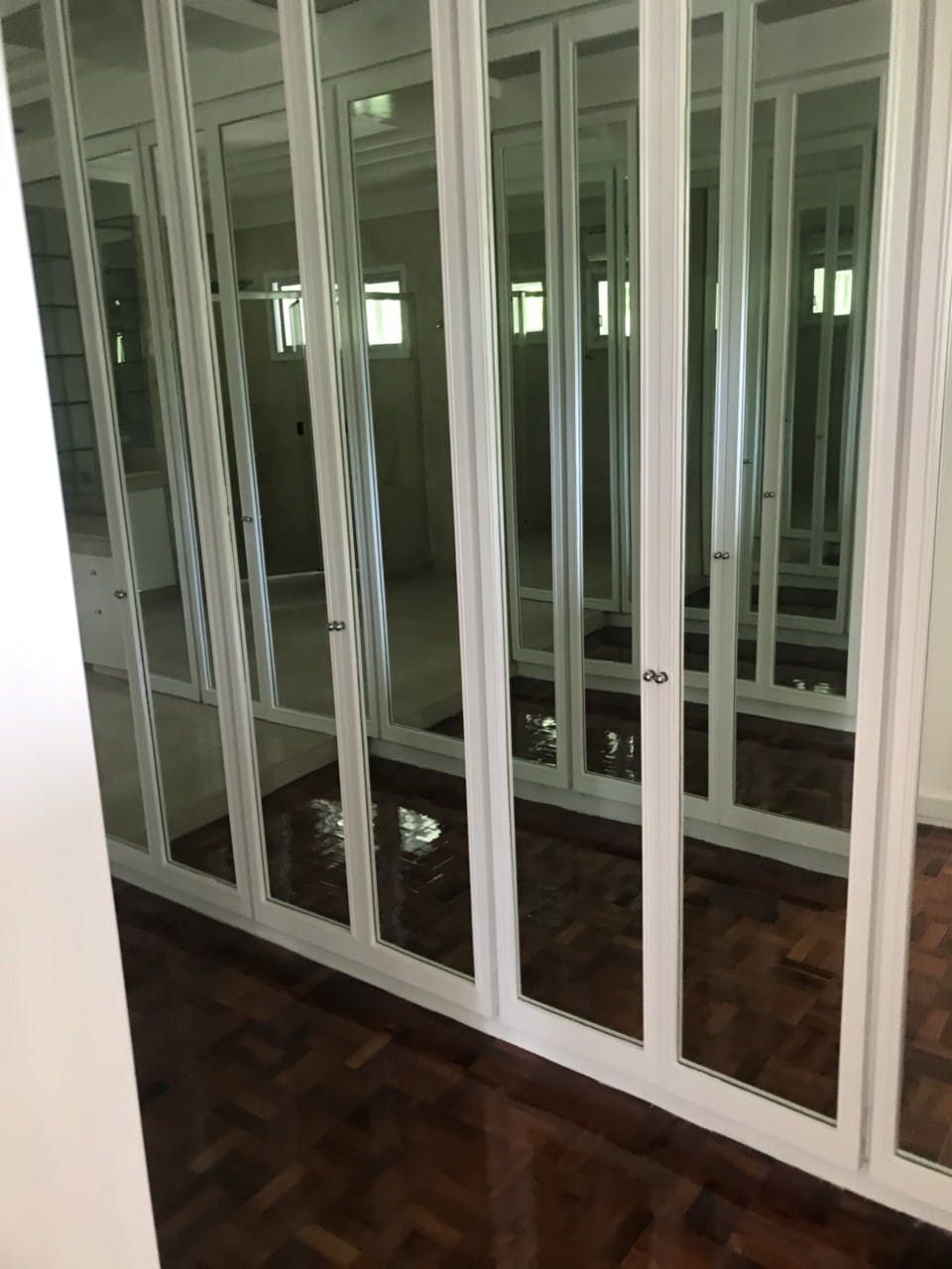 "4BR House for Rent in Dasmari?as Village, Makati"10