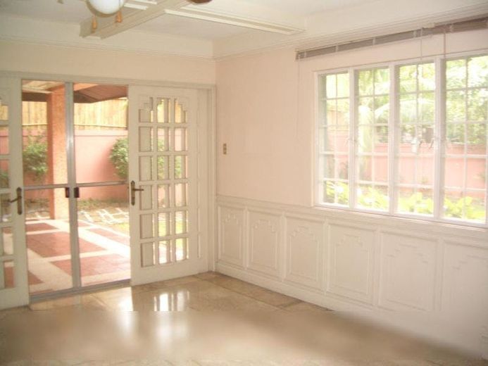 "4BR House for Rent in Ayala Alabang Village, Muntinlupa"01