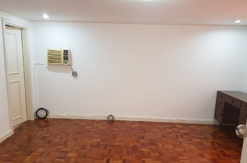 "3BR House for Rent in San Lorenzo Village, Makati"01