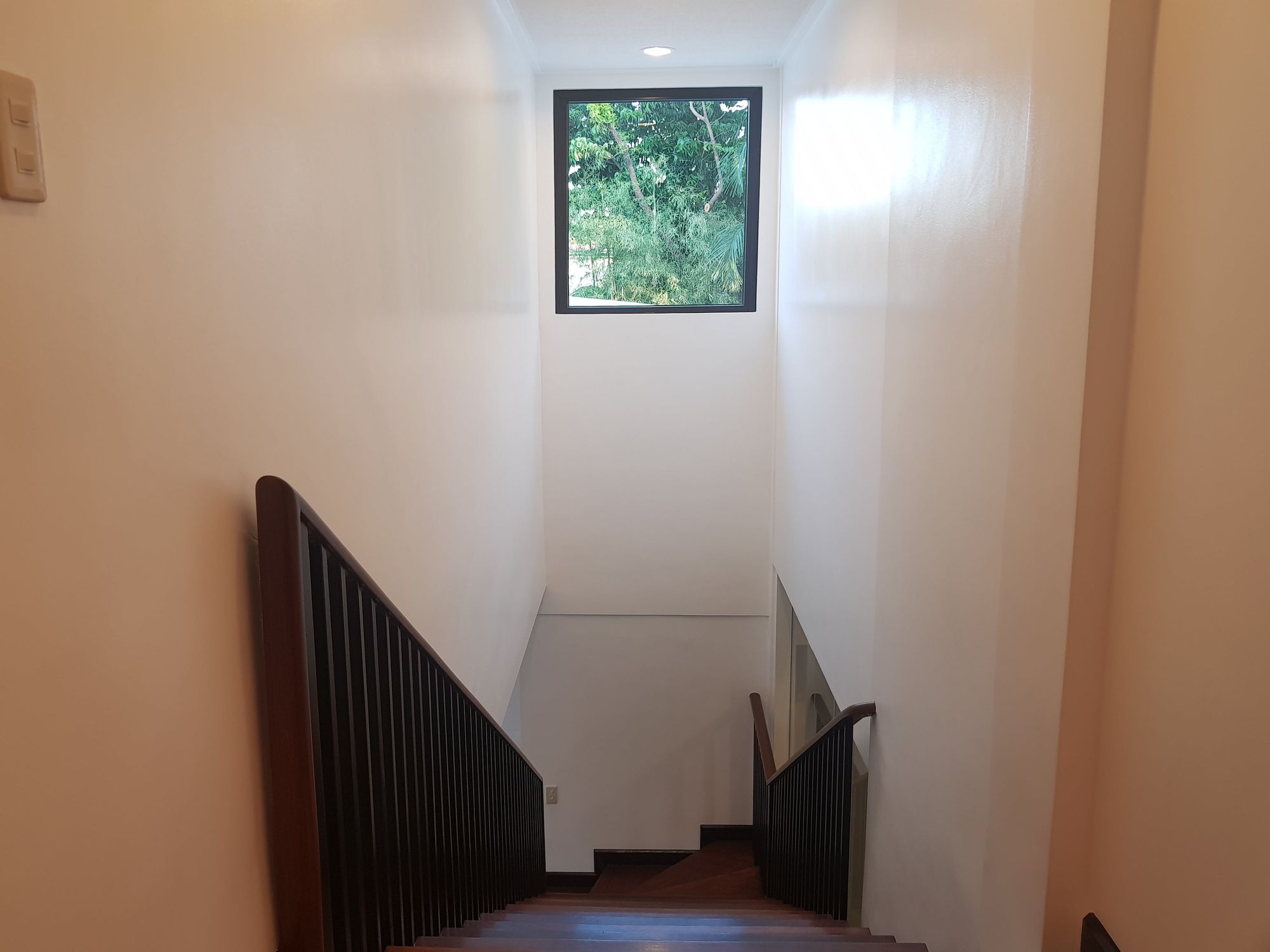 "5BR House for Rent in Dasmari?as Village, Makati"04