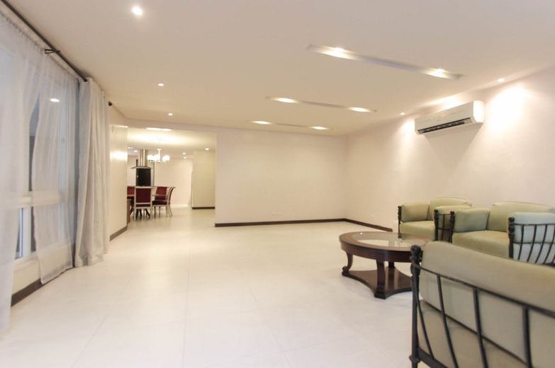 "3BR House for Rent in San Lorenzo Village, Makati"01