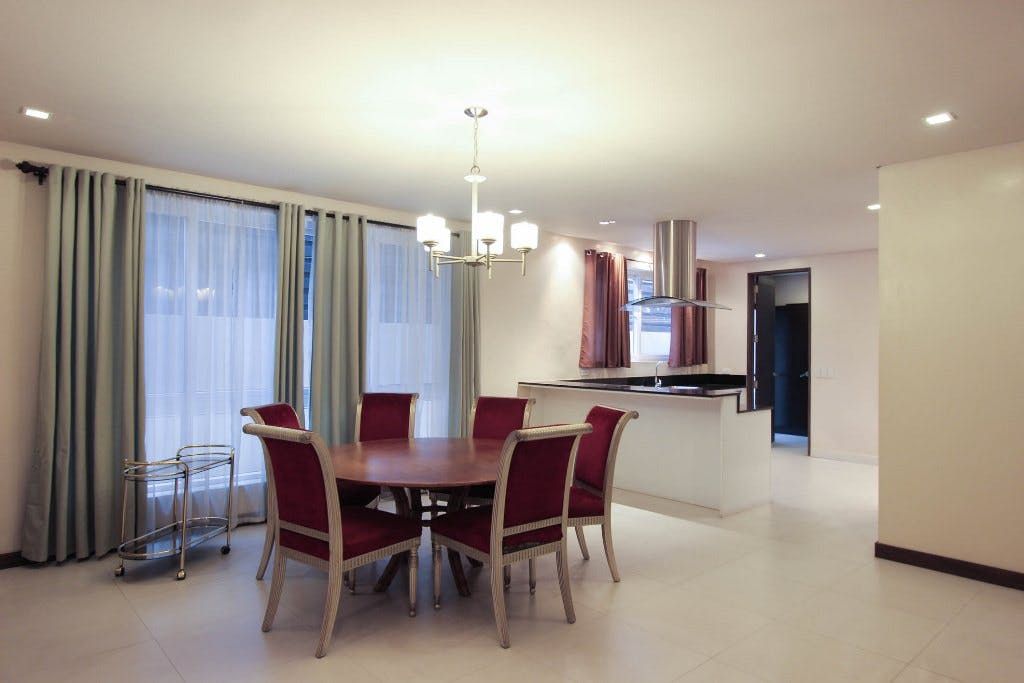 "3BR House for Rent in San Lorenzo Village, Makati"04