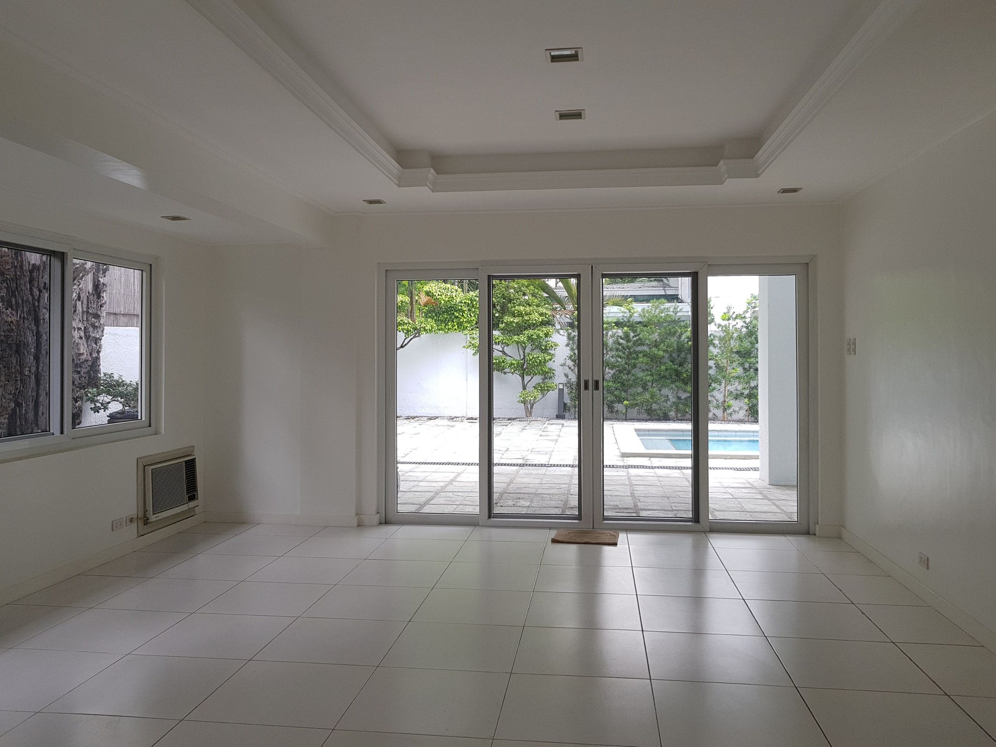 "3BR House for Rent in Dasmari?as Village, Makati"05