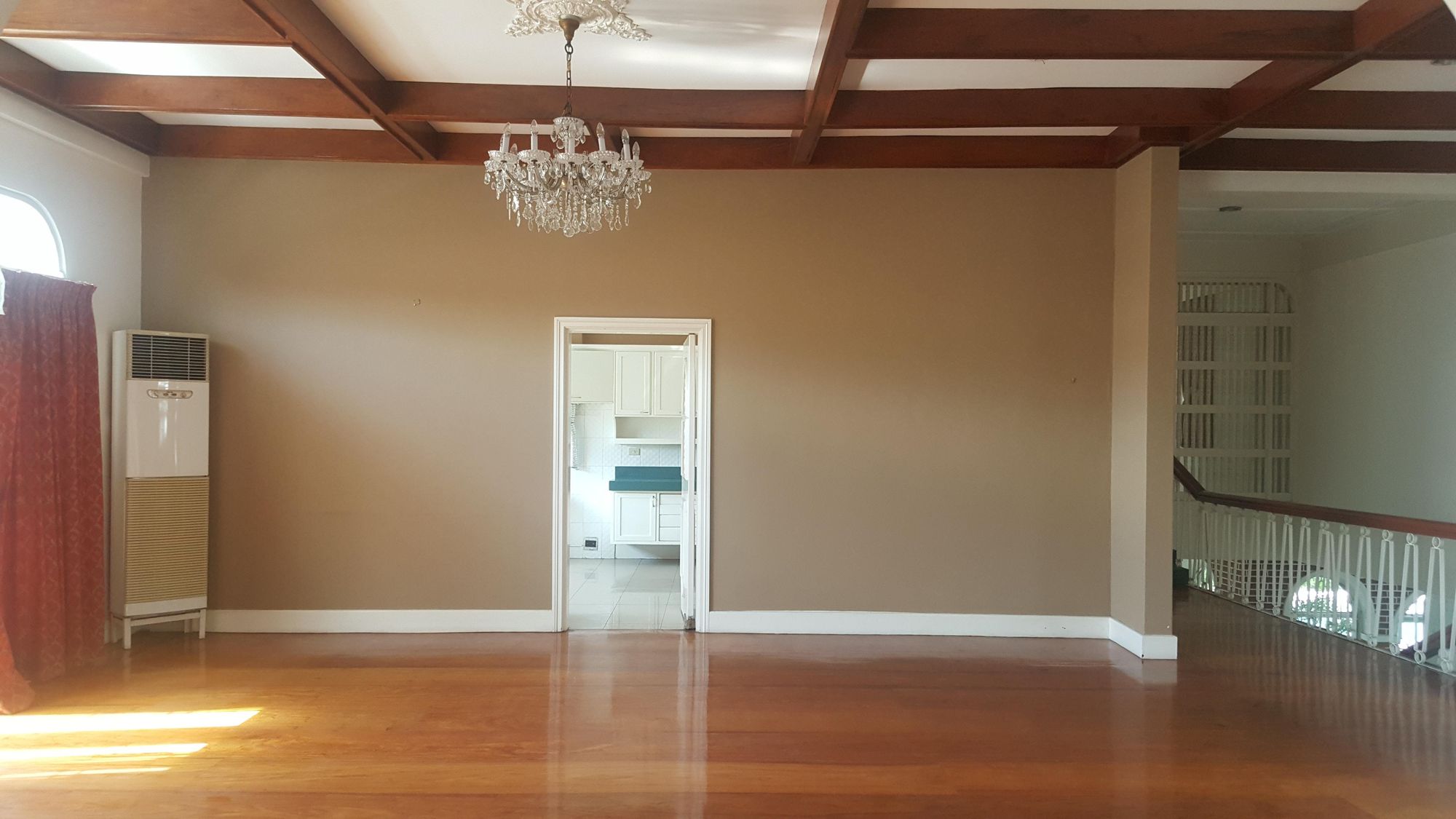 "6BR House for Rent in Dasmari?as Village, Makati"09