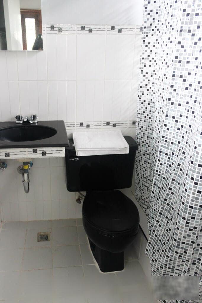 "3BR House for Rent in San Lorenzo Village, Makati"06