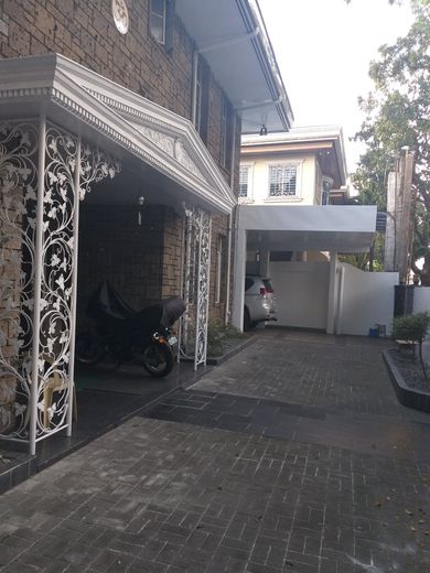 "5BR House for Rent in Magallanes, Makati"01