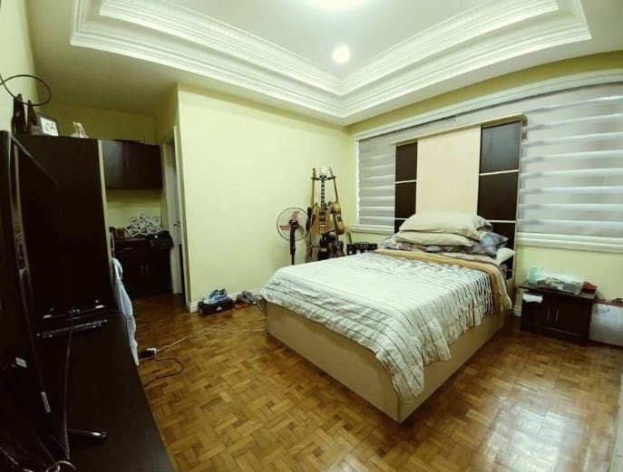 "5BR House for Rent in Diliman, Quezon City"08