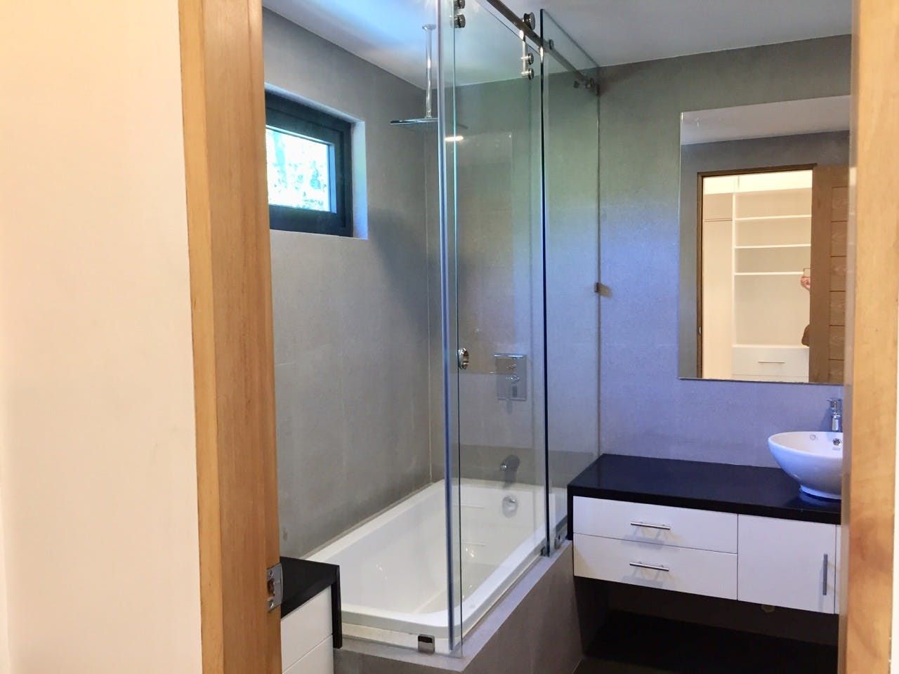 "3BR House for Rent in San Lorenzo Village, Makati"07