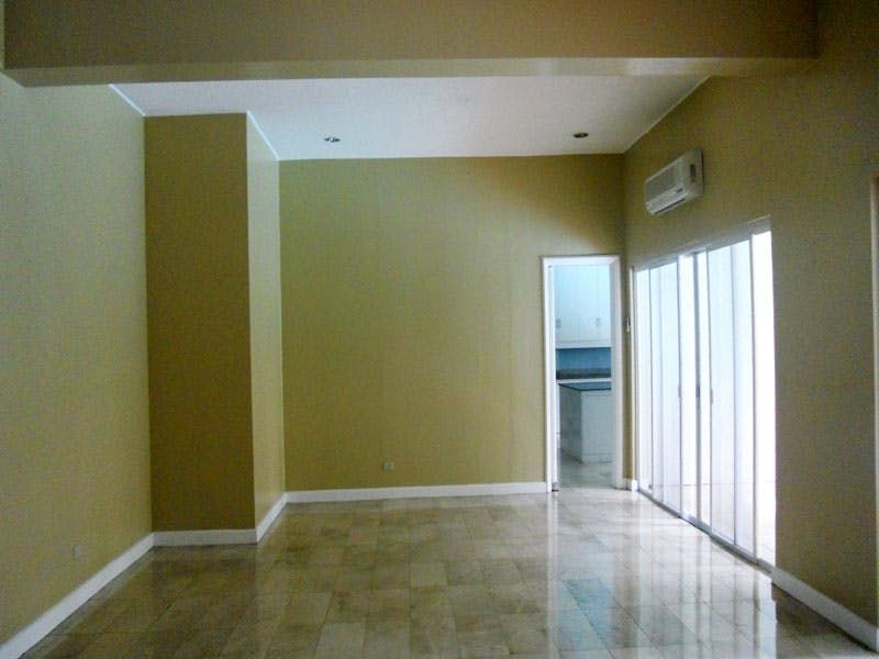 "4BR House for Rent in Dasmari?as Village, Makati"04