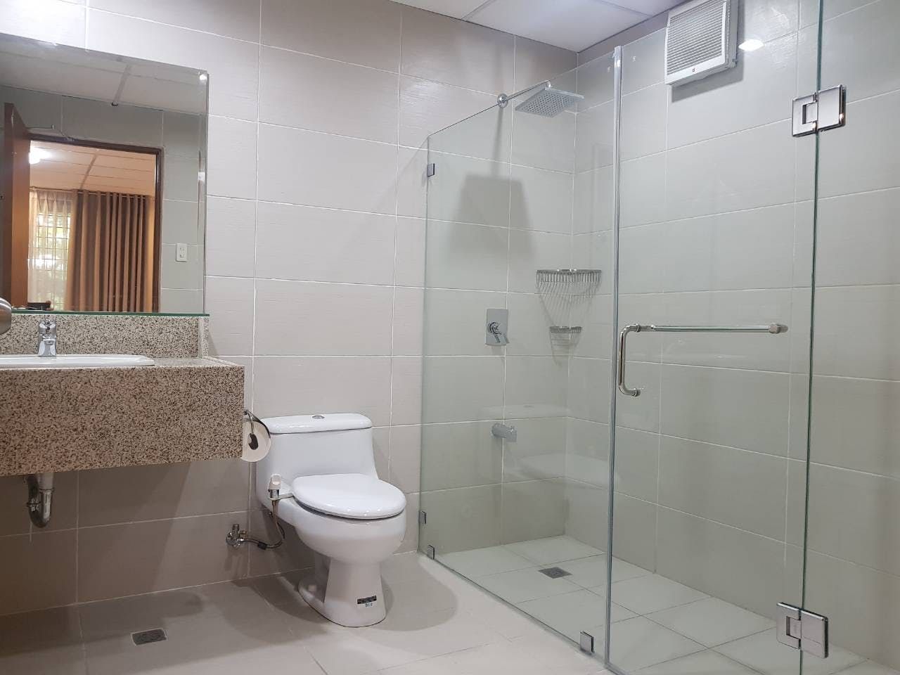 "2BR House for Rent in San Lorenzo Village, Makati"10