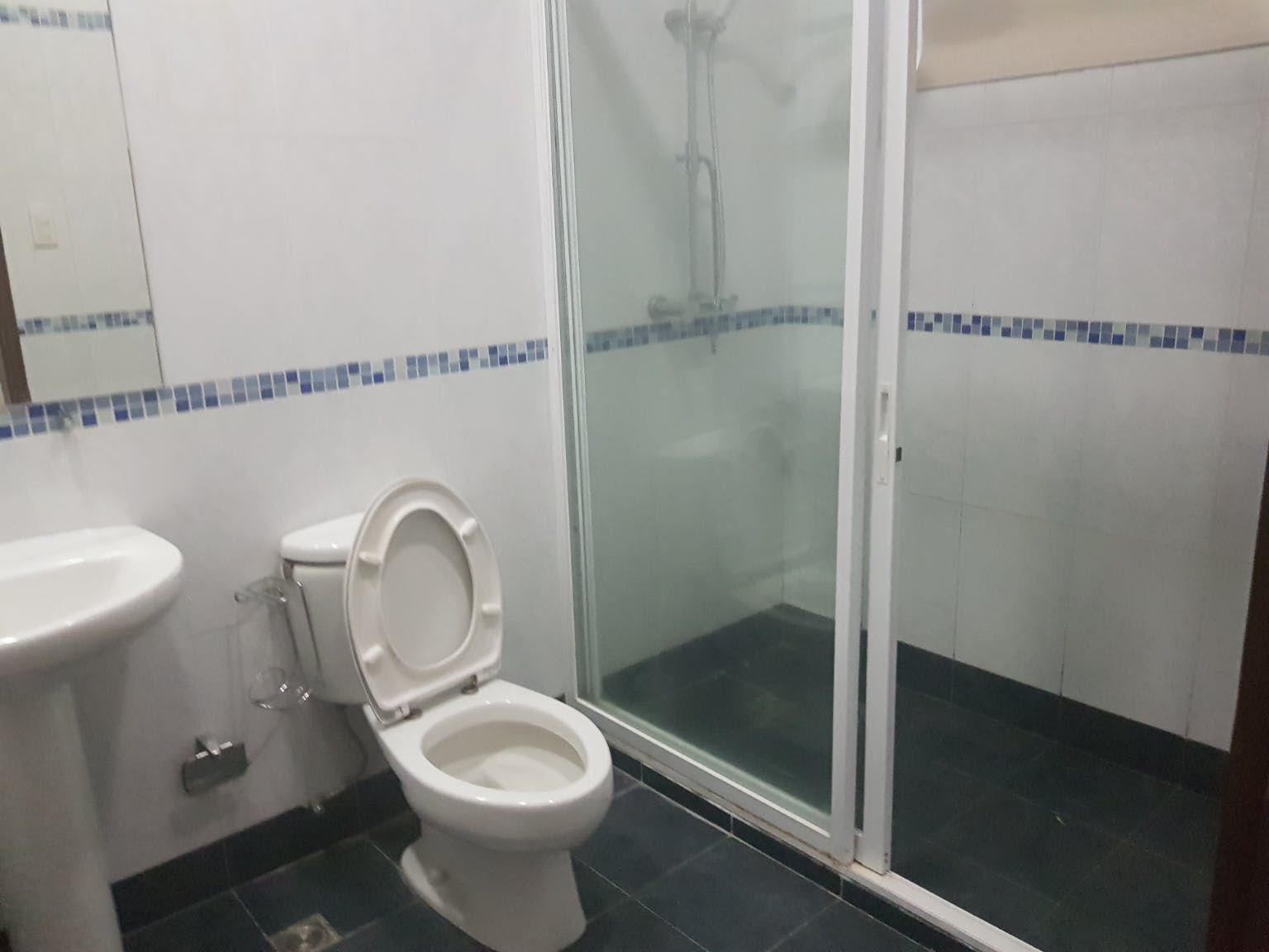 "3BR House for Rent in San Lorenzo Village, Makati"07