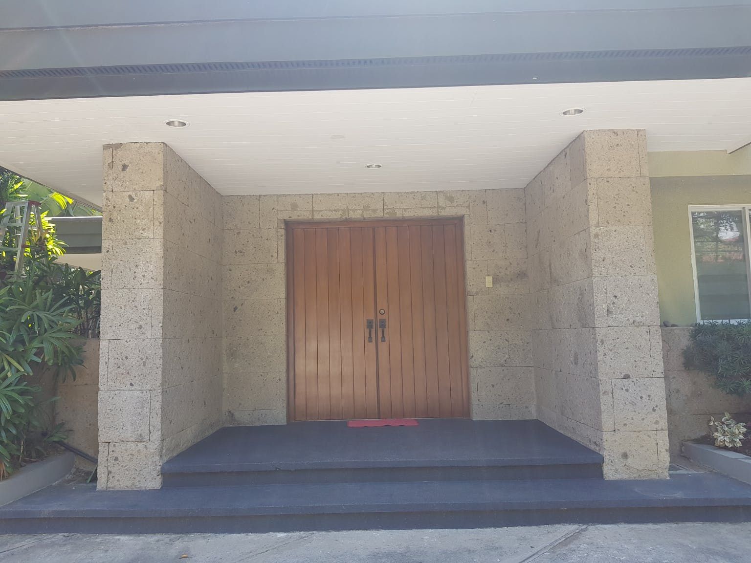 "4BR House for Rent in Dasmari?as Village, Makati"08