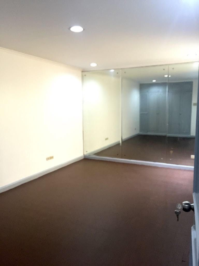 "5BR House for Rent in Diliman, Quezon City"06