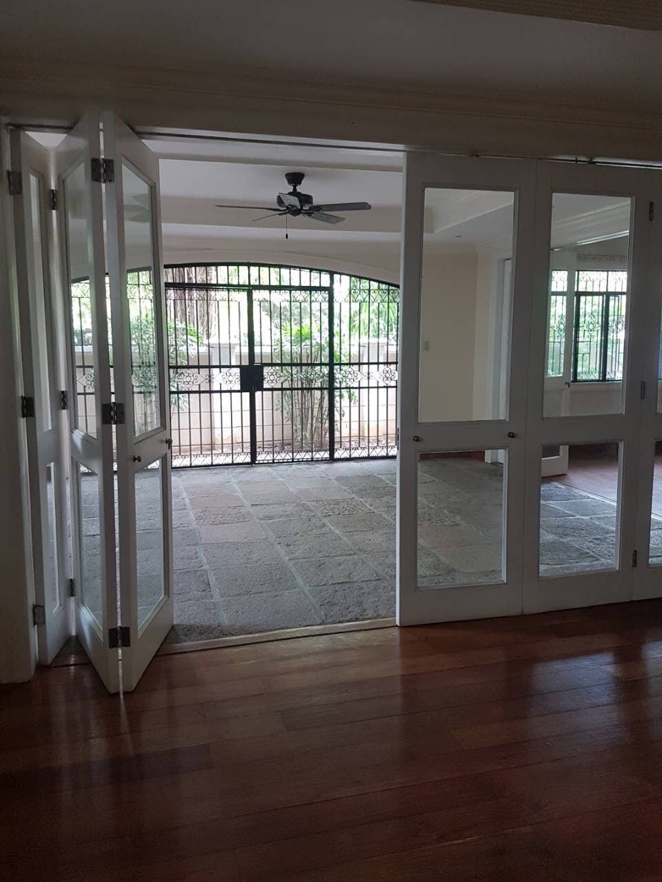 "3BR House for Rent in San Lorenzo Village, Makati"03