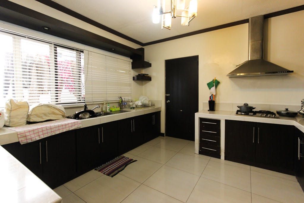 "5BR House for Rent in Acropolis, Quezon City"04