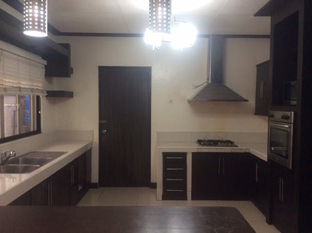 "5BR House for Rent in Acropolis, Quezon City"10