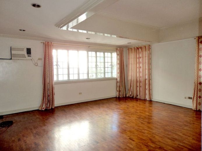 "3BR House for Rent in San Lorenzo Village, Makati"01