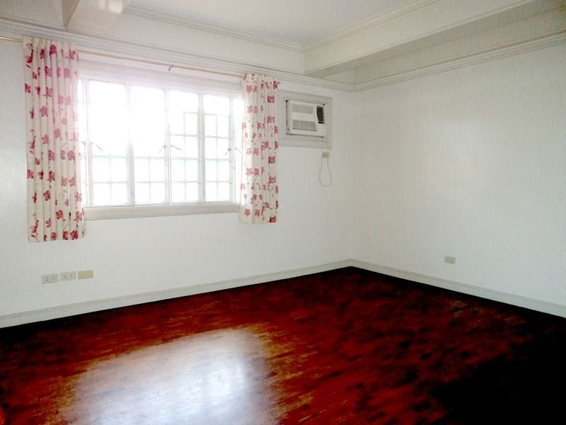 "3BR House for Rent in San Lorenzo Village, Makati"08