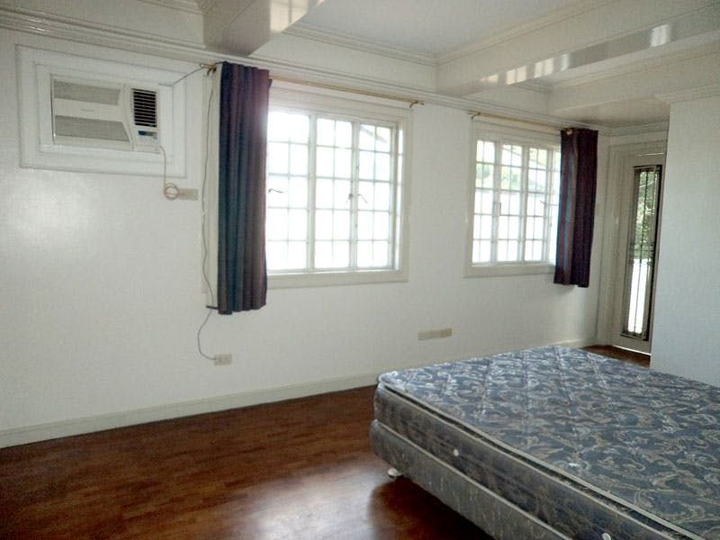 "3BR House for Rent in San Lorenzo Village, Makati"10