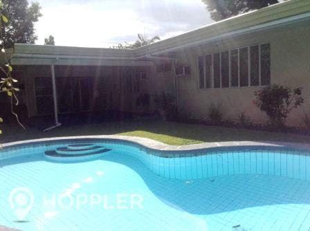 "4BR House for Rent in Dasmari?as Village, Makati"06