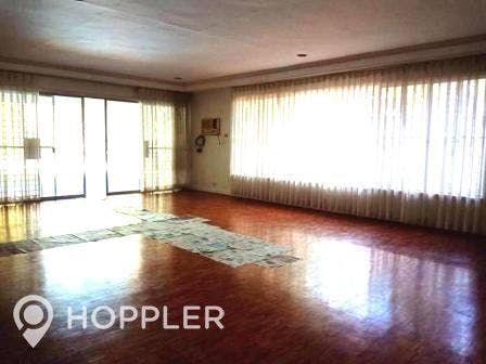 "4BR House for Rent in Dasmari?as Village, Makati"10