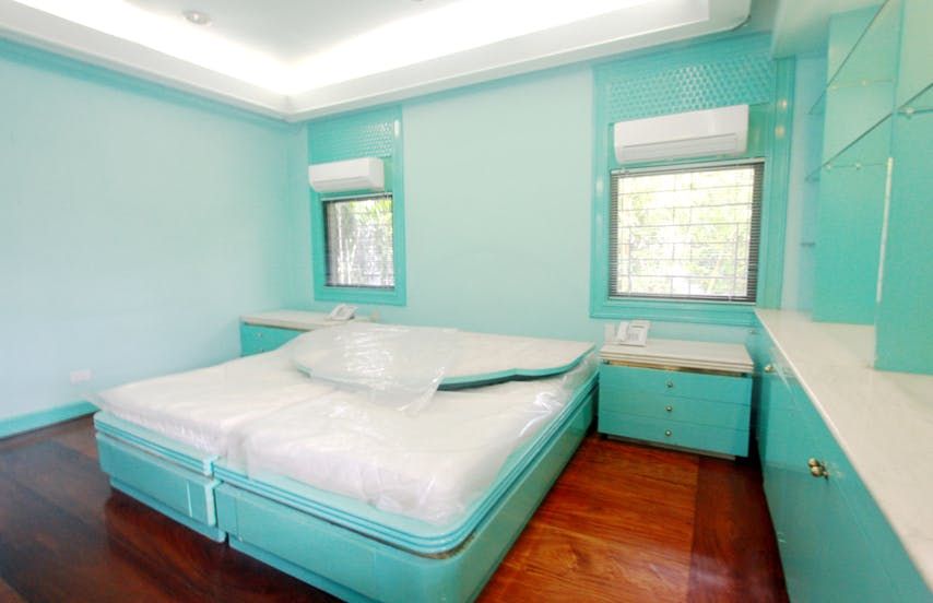 "6BR House for Rent in Forbes Park, Makati"04