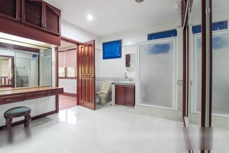 "4BR House for Rent in Ayala Alabang Village, Muntinlupa"10