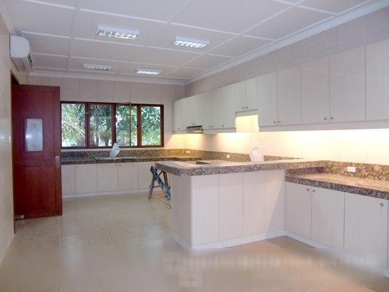 "5BR House for Rent in Forbes Park, Makati"04