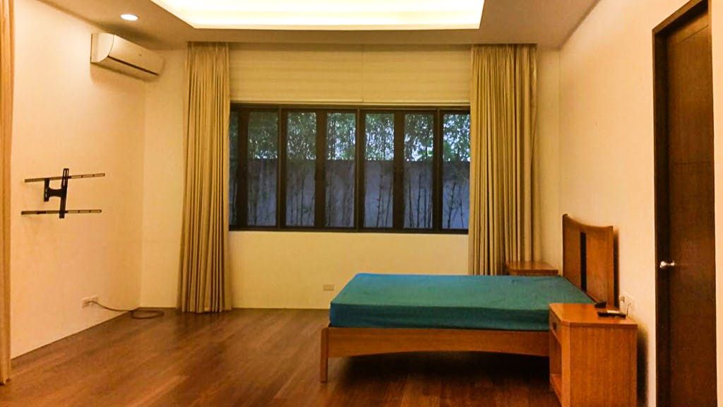 "3BR House for Rent in San Lorenzo Village, Makati"04