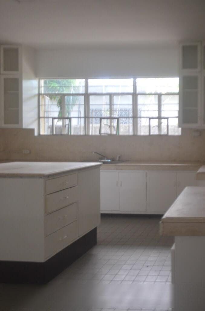 "3BR House for Rent in Urdaneta Village, Makati"08