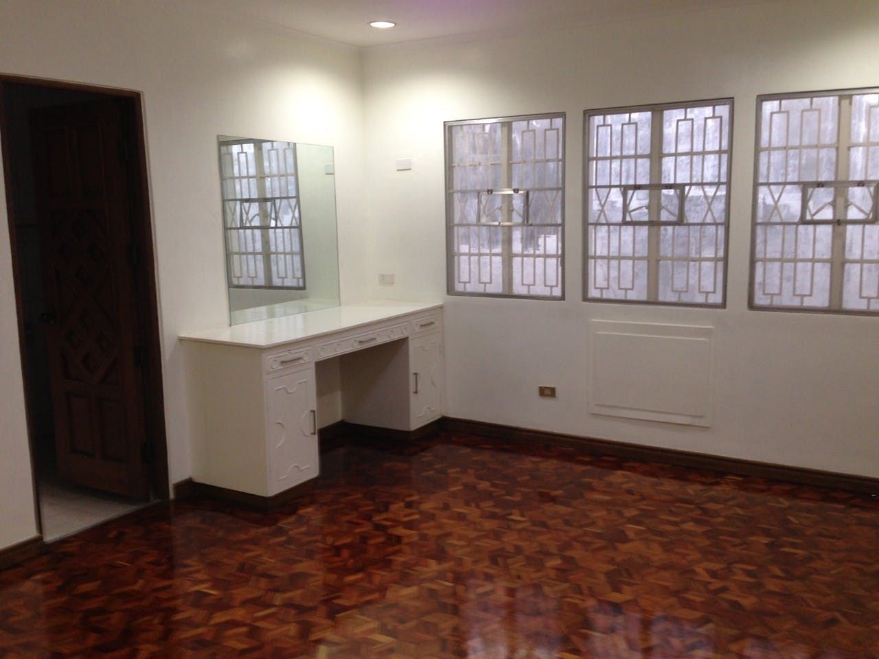 "3BR House for Rent in San Lorenzo Village, Makati"04