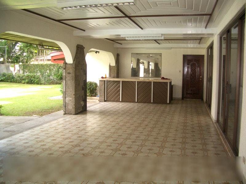 "3BR House for Rent in Dasmari?as Village, Makati"04