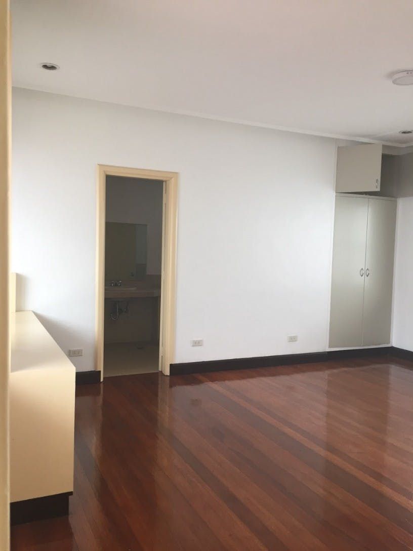 "5BR House for Rent in San Miguel Village, Makati"04